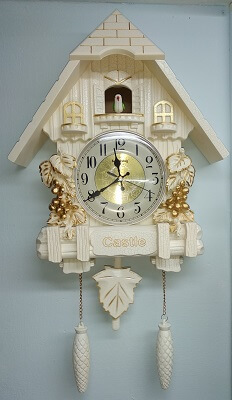 שעון קוקיה עשוי פלסטיק קשיח